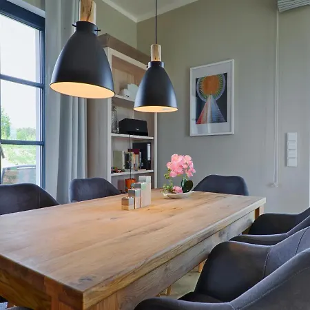 Reetland Am - Premium Reetdachvilla Mit 3 Schlafzimmern, Sauna Und Kamin F28