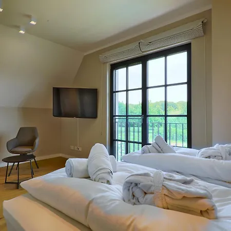 Nyaraló Reetland Am - Premium Reetdachvilla Mit 3 Schlafzimmern, Sauna Und Kamin F28 *